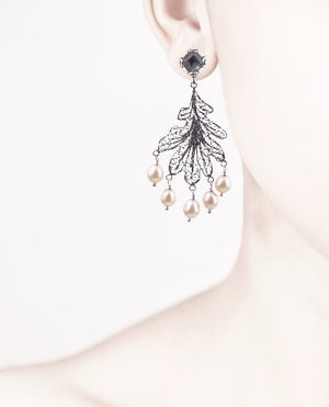 Oak leaf chandelier earrings - pearls