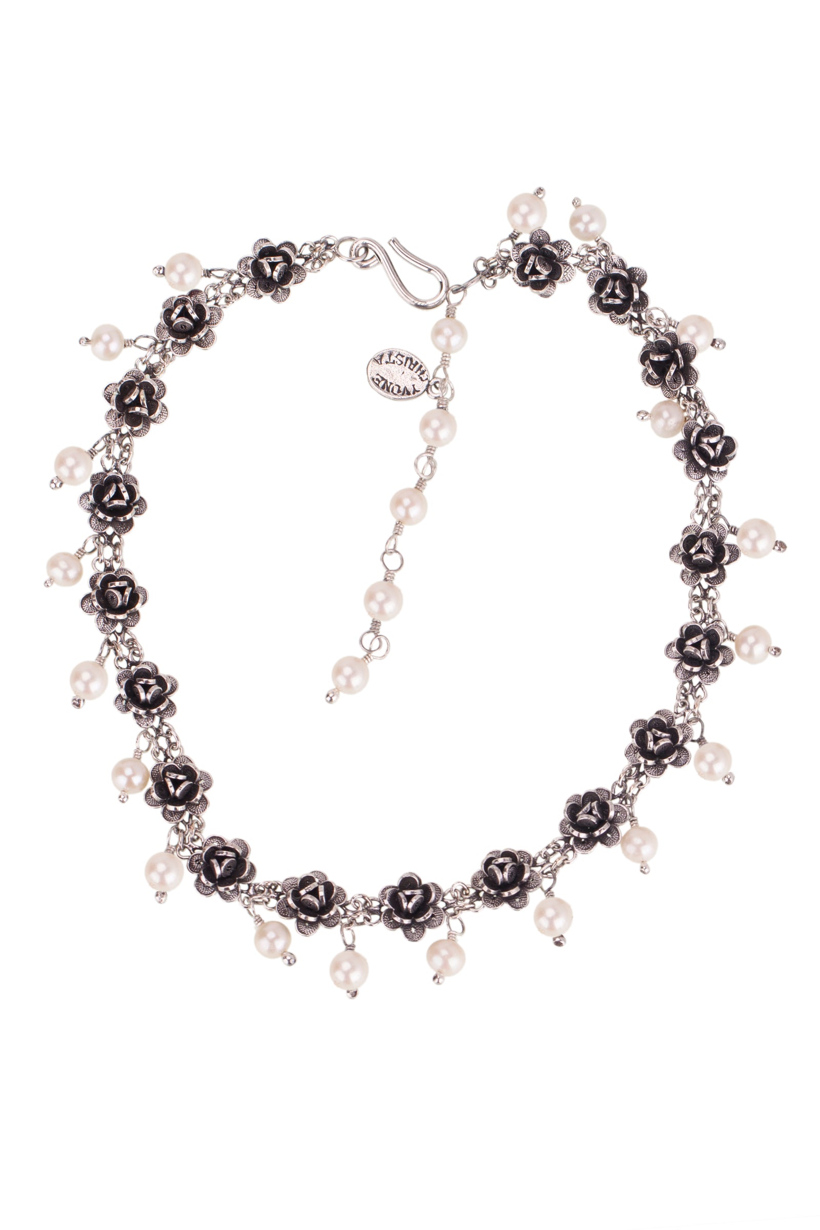 Rosebud choker necklace - pearl only