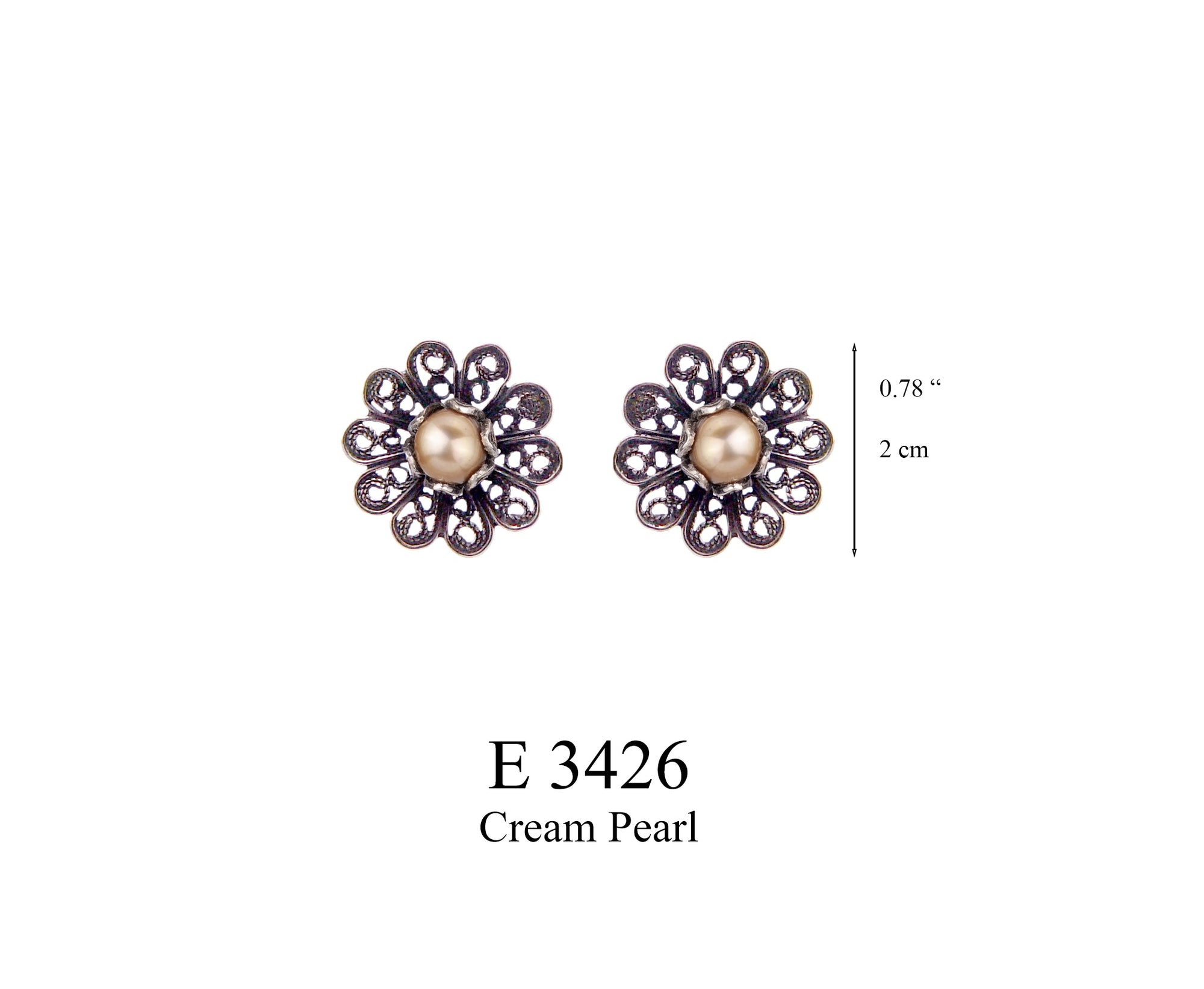 Zinnia earrings with cream pearl