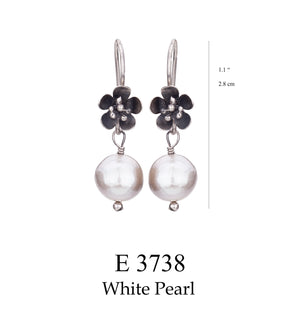 Pearl Bloom Earrings - White Pearl