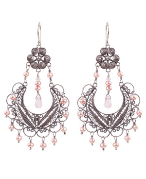 Frida chandelier earrings - Pink Pearls