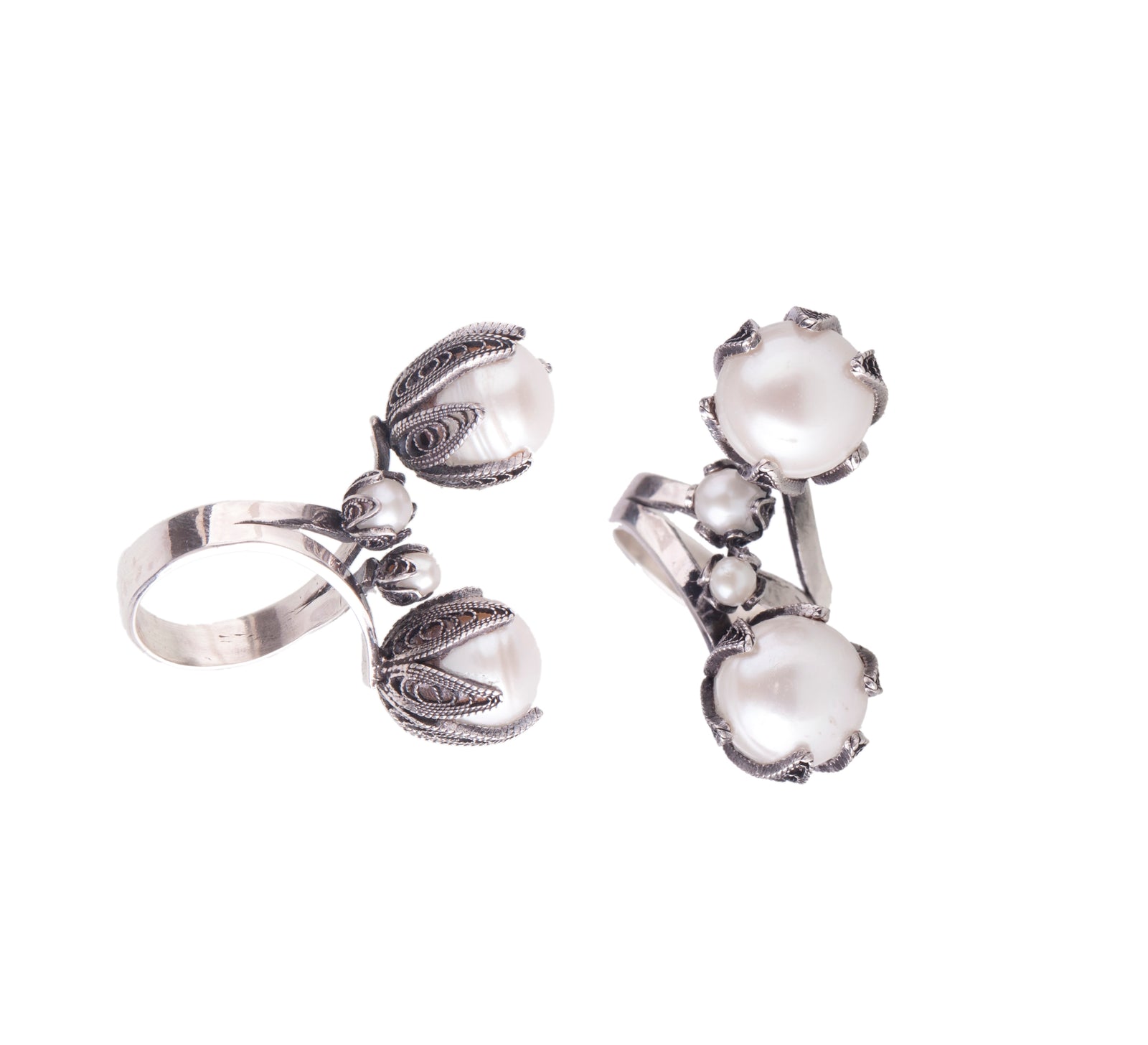White Pearl Tulip Ring - R4338