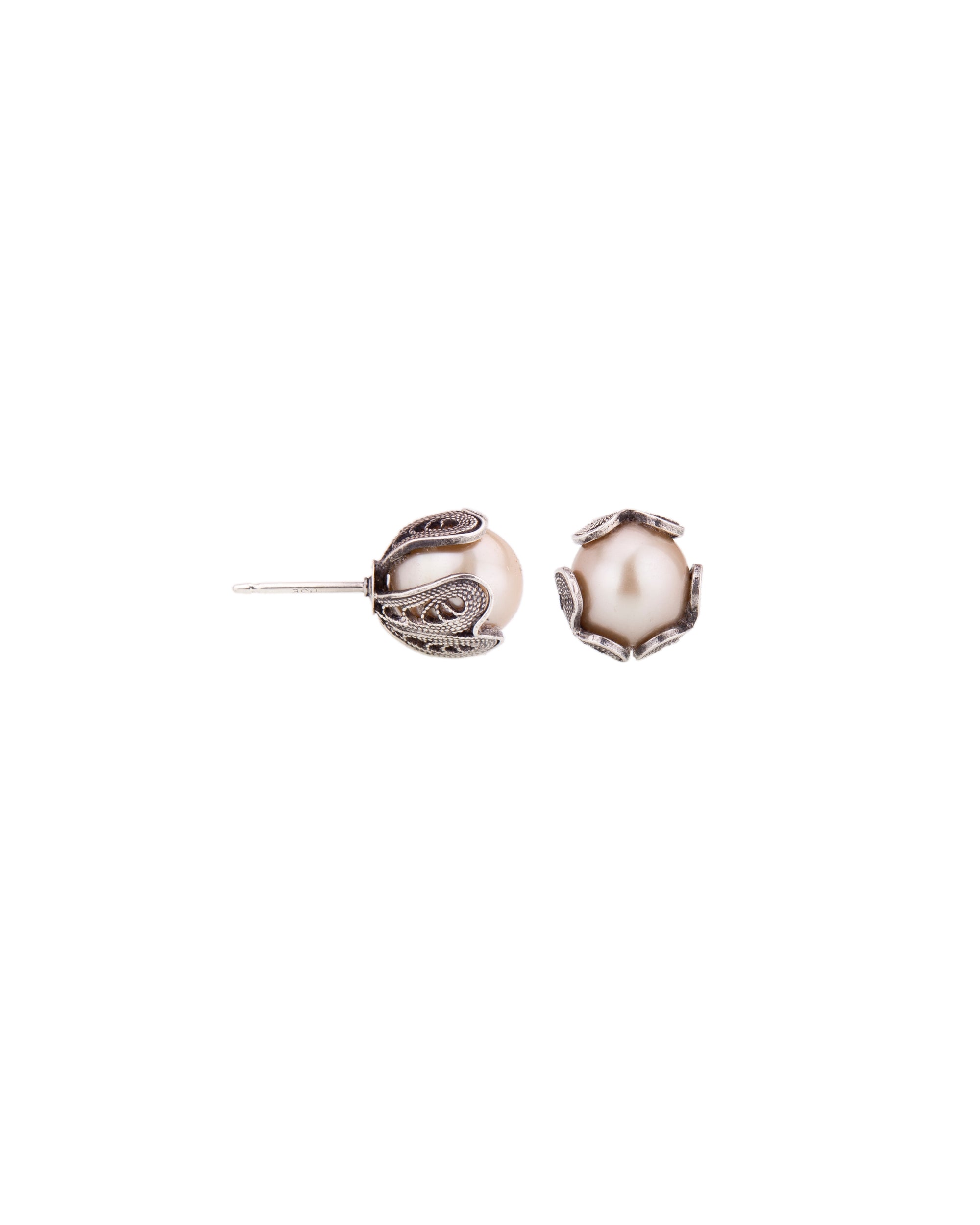 Ginkgo Cream  Pearl Studs - Medium