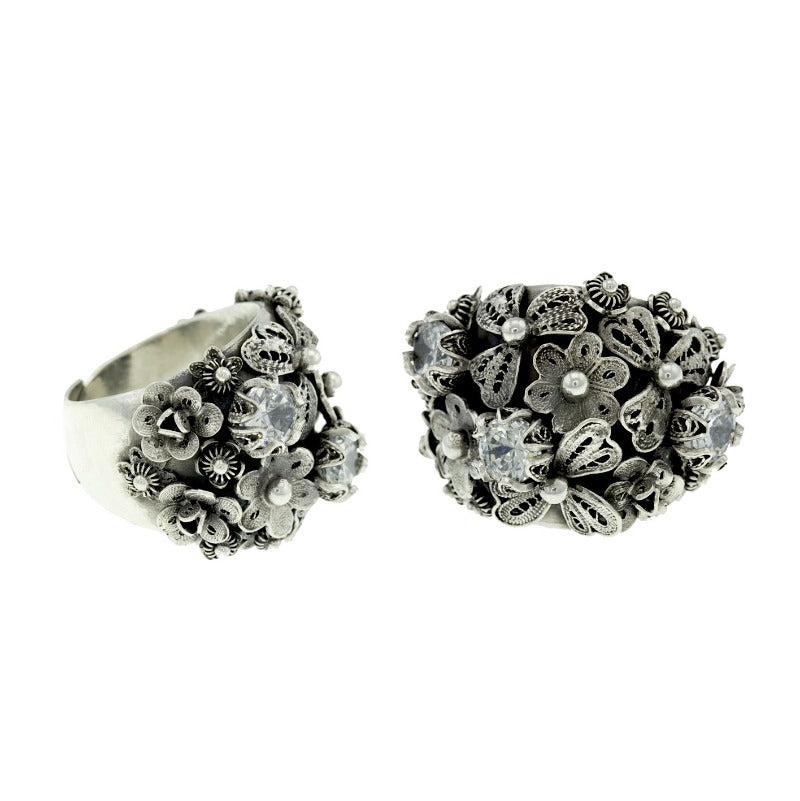 Yvone Christa_R3529_Large filigree Bouquet ring