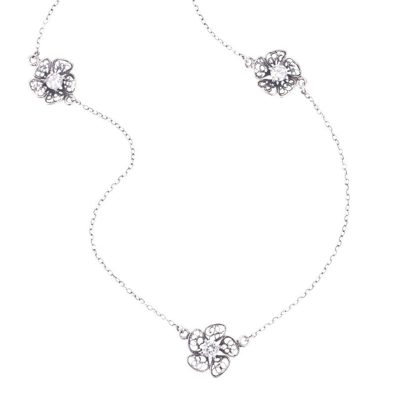 YVONE CHRISTA_TRIPLE PHLOX FLOWER NECKLACE_C4138