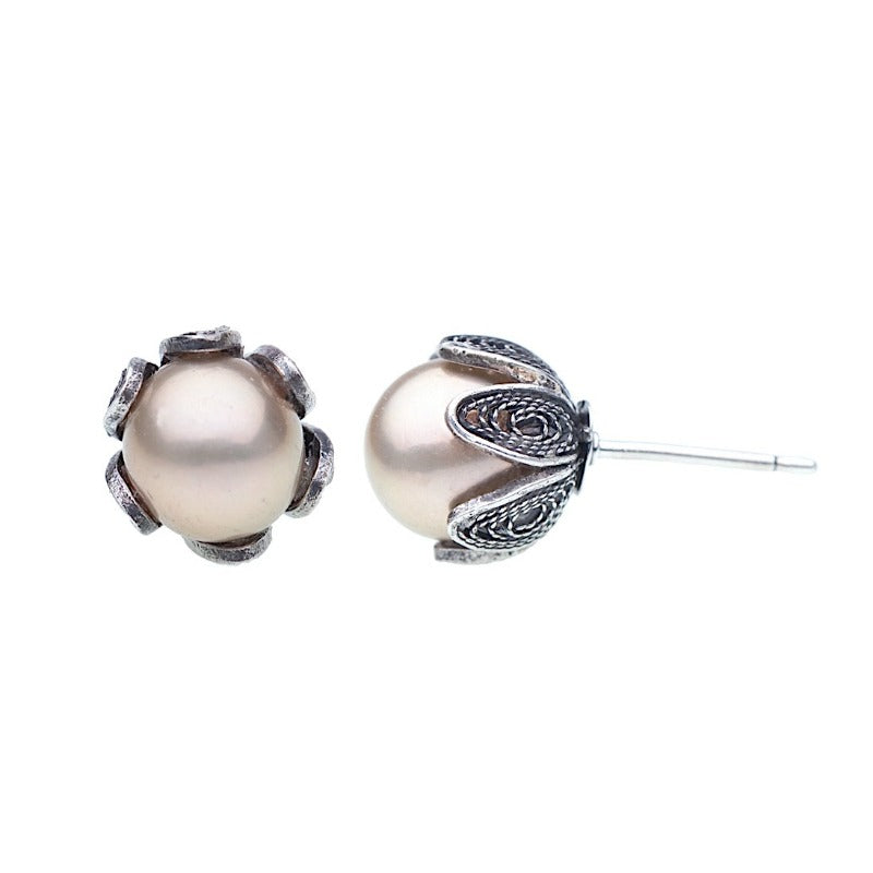Gs Metal Cream Cultured Pearl Earrings