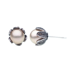 YvoneChrista_ Tulip cup stud earrings - cream pearl - medium_E237