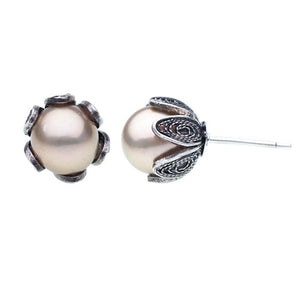 Yvone Christa_Tulip cup earrings_Cream Pearls_E237