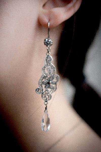 La Vie en Rose chandelier earrings