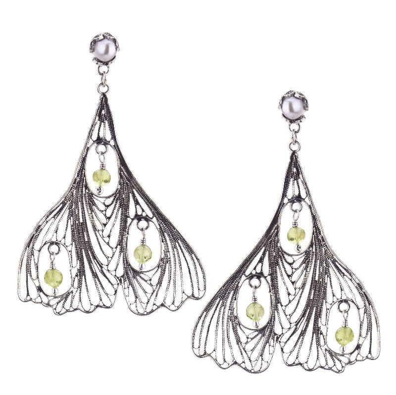 Yvone Christa_GINKGO BILOBA EARRINGS WITH PERIDOT_E4211
