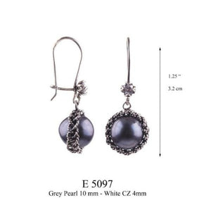 Morning Dewdrop earrings - dark blue pearls