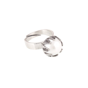 Tulip cup ring - white pearl - large
